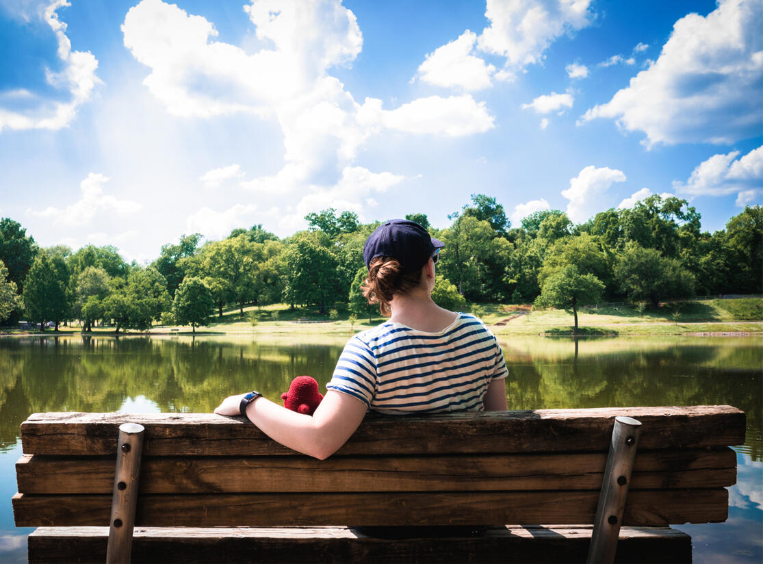 A Lady & Her Bird (2018)